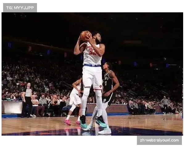 篮网场均失分居高不下,防守体系松散难以限制对手节奏 篮网场均失分居高不下,防守体系松散难以限制对手节奏